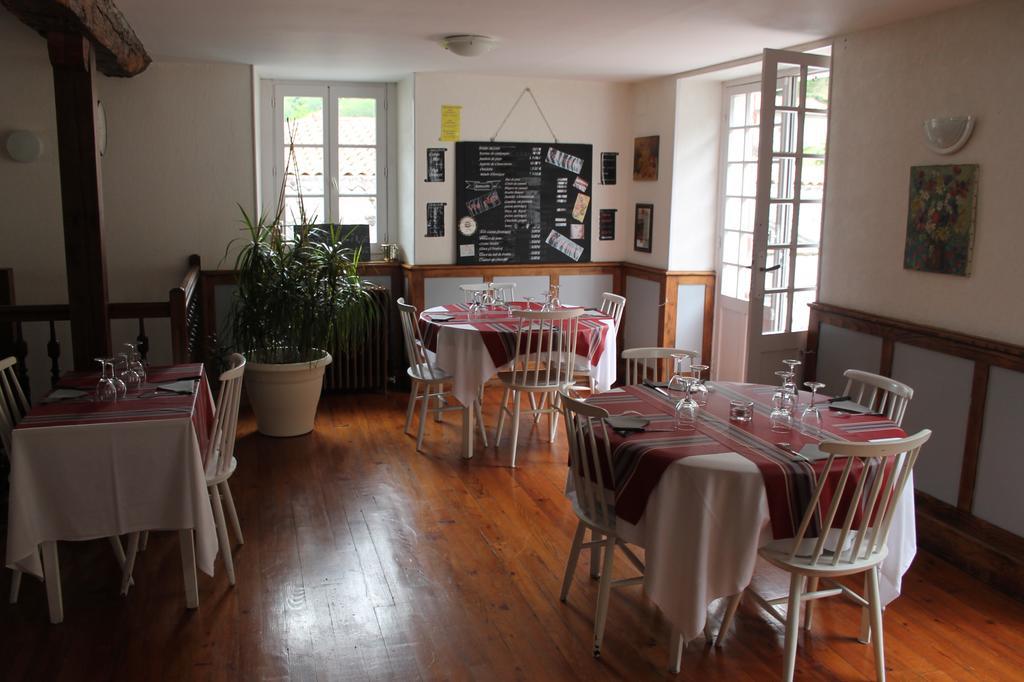 Hotel Le Clementenia Arnéguy Buitenkant foto