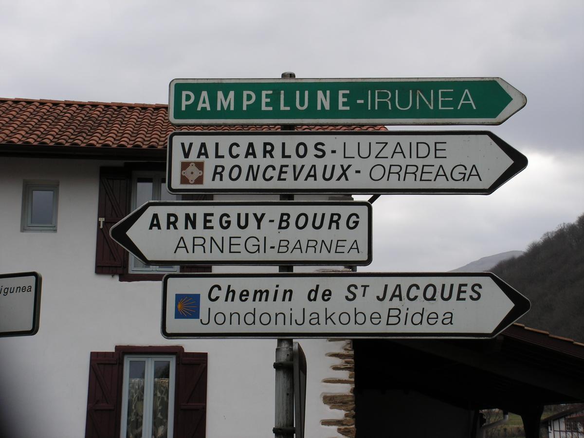 Hotel Le Clementenia Arnéguy Buitenkant foto