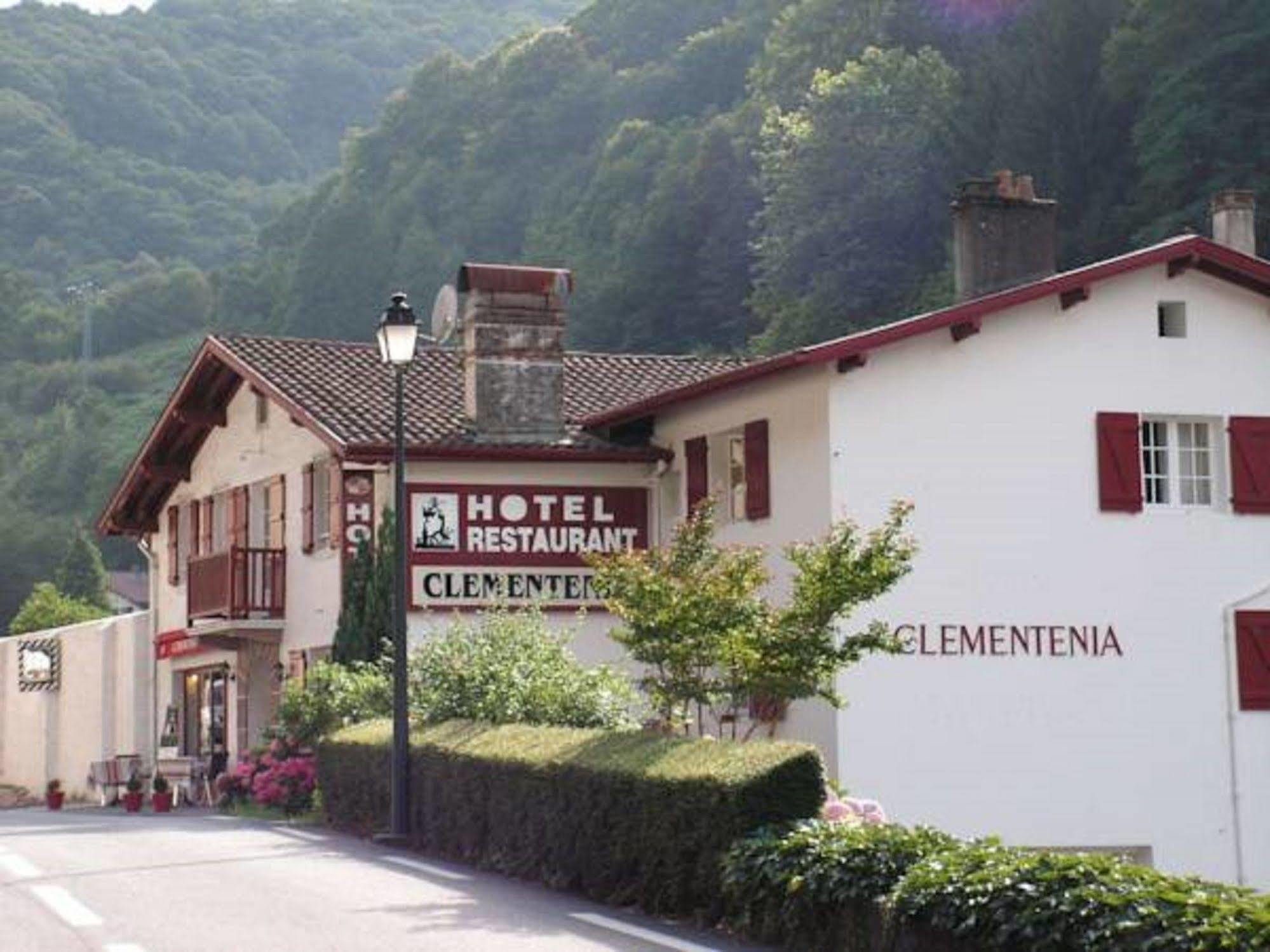 Hotel Le Clementenia Arnéguy Buitenkant foto