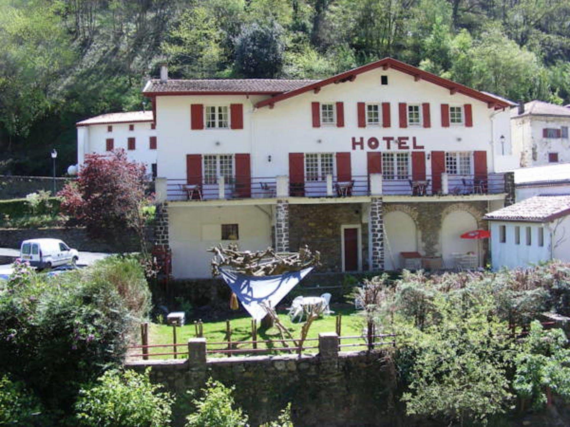 Hotel Le Clementenia Arnéguy Buitenkant foto
