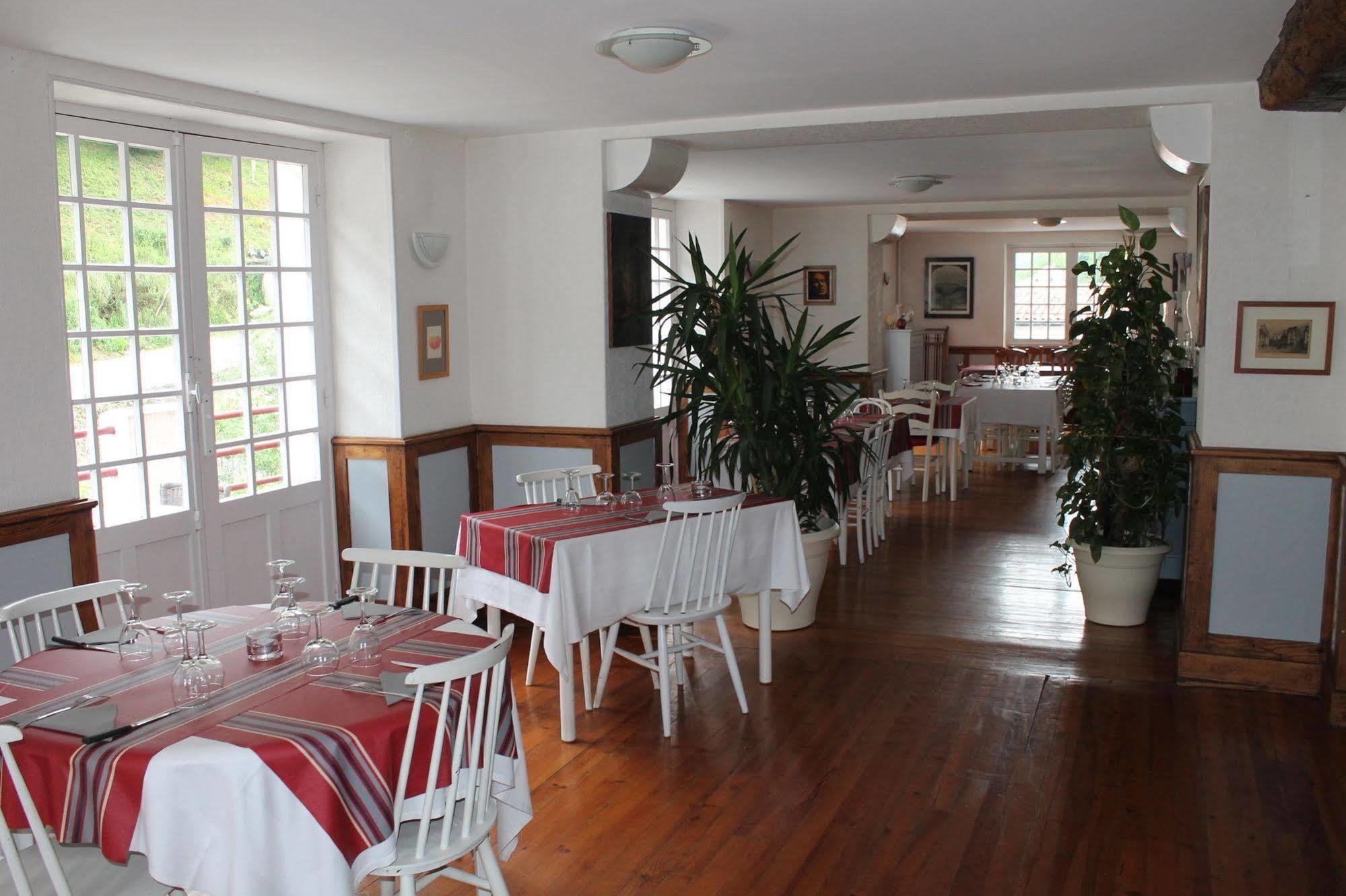 Hotel Le Clementenia Arnéguy Buitenkant foto
