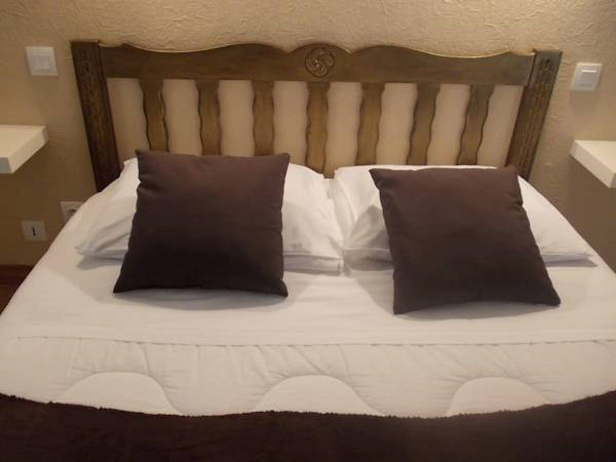 Hotel Le Clementenia Arnéguy Buitenkant foto